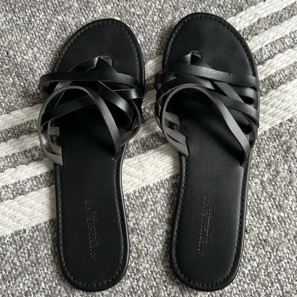 AMERICAN EAGLE // SLIDE ON SANDALS - Picture 3 of 6